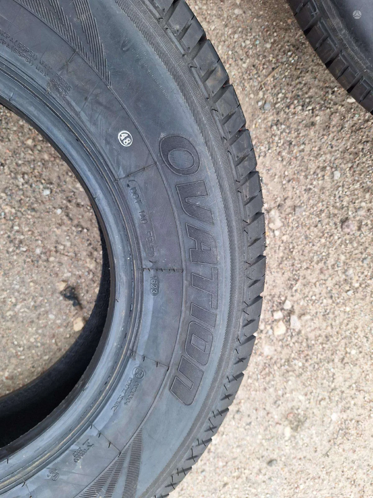 Ovation V-02 225/70 R15C 112/110R